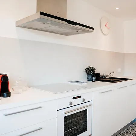 Le 19 Kleber Climatise Apartment *